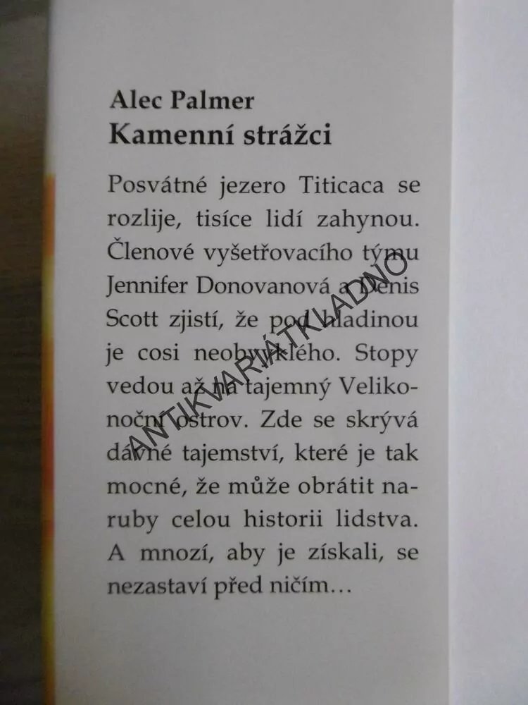 KAMENNÍ STRÁŽCI, ALEC PALMER, **an