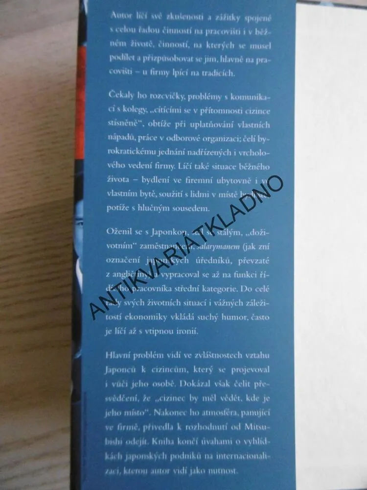 MODROOKÝ ZAMĚSTNANEC JAPONSKÉ FIRMY, VÁŽENÝM DOŽIVOTNÍM HOSTEM MITSUBISHI, NIALL MURTAGH, **an