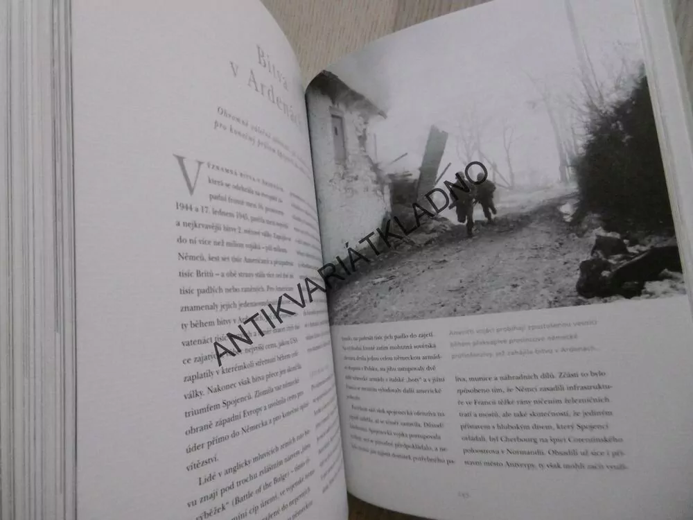 OSUDOVÉ OKAMŽIKY DĚJIN, CO DOOPRAVDY VÍME O SLAVNÝCH UDÁLOSTECH?, JOSEPH CUMMINS, **an