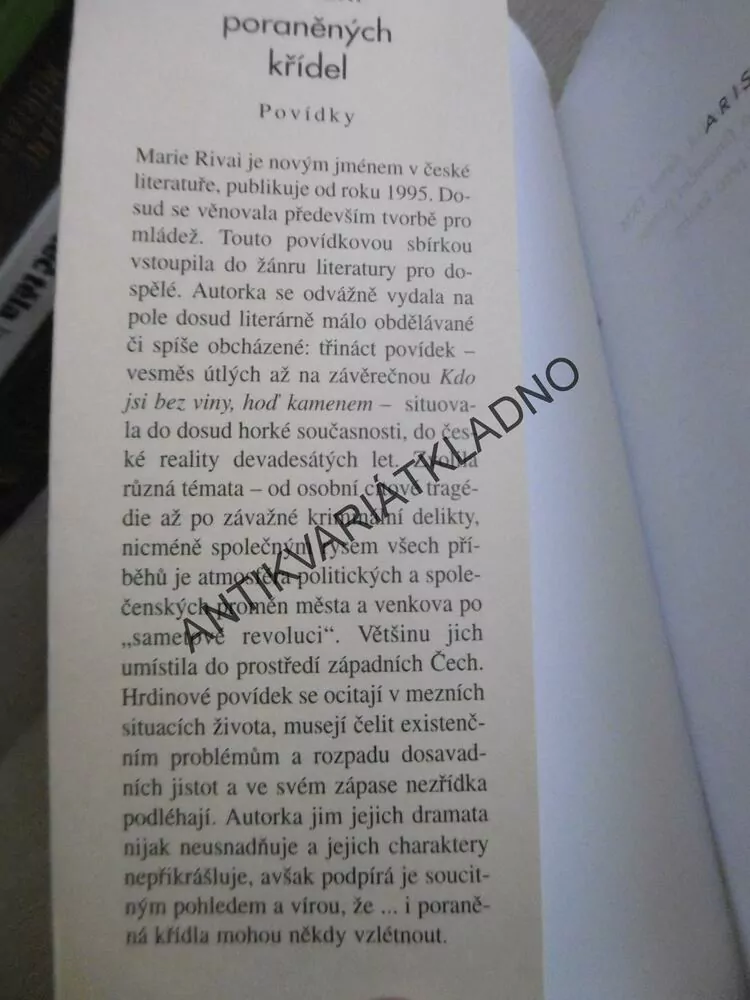 MÁVÁNÍ PORANĚNÝCH KŘÍDEL, MARIE RIVAI, **an