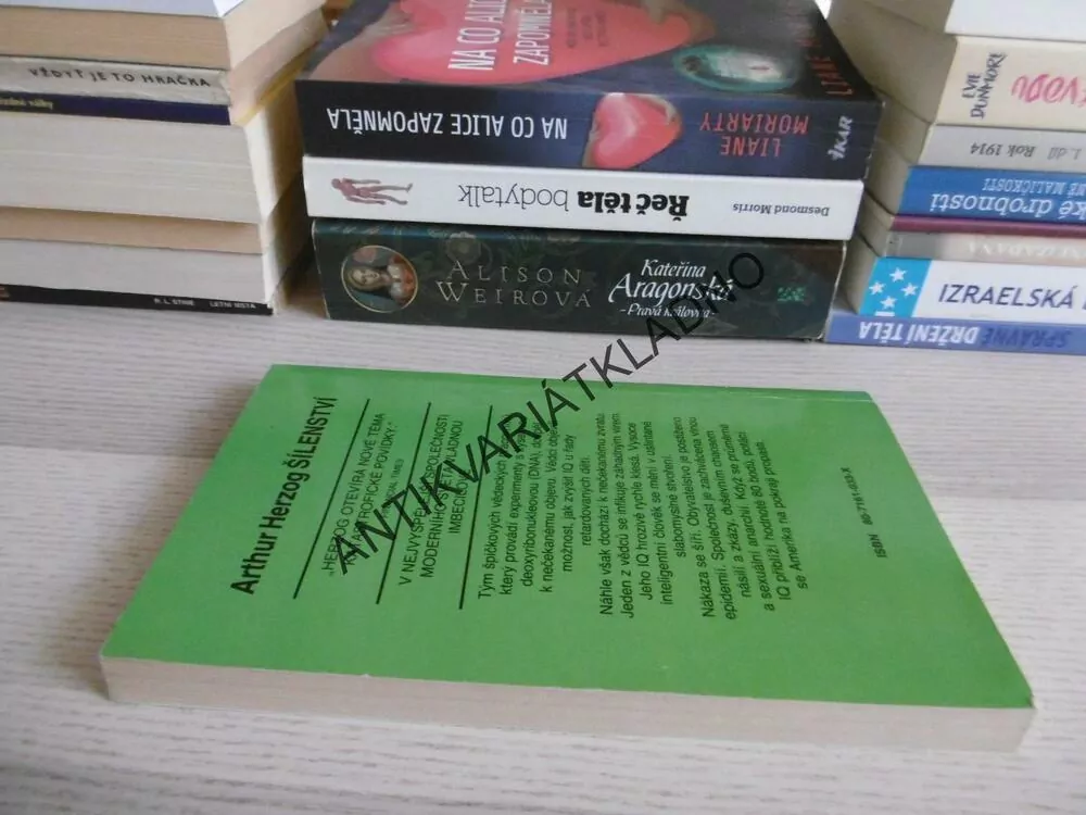 ŠÍLENSTVÍ, ARTHUR HERZOG, **an