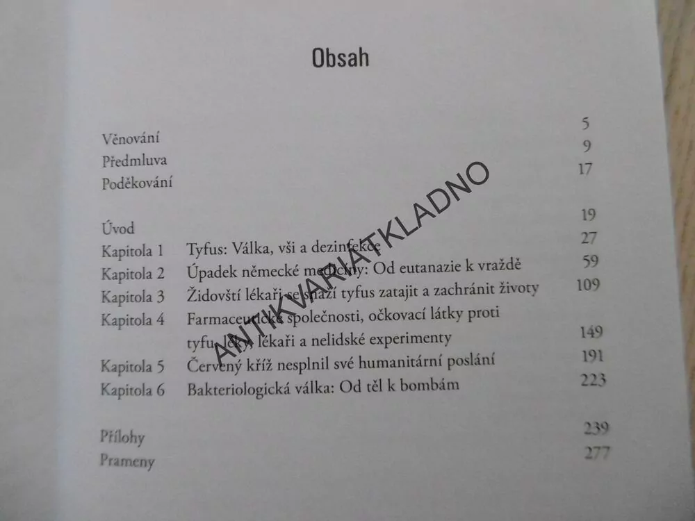VRAŽEDNÁ MEDICÍNA, NAOMI BAUMSLAGOVÁ, **an