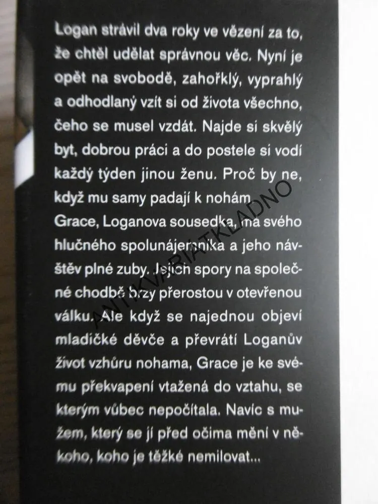 NIGHTINGALE WAY, SAMANTHA YOUNGOVÁ, **an