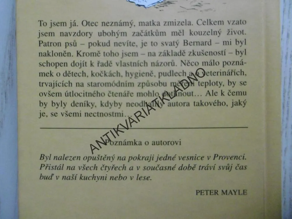 PSÍ ŽIVOT, PETER MAYLE, **an