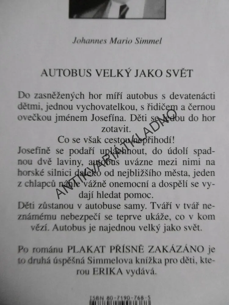 AUTOBUS VELKÝ JAKO SVĚT, JOHANNES MARIO SIMMEL, **an