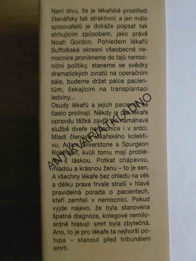TRIBUNÁL SMRTI, NOAH GORDON, **an