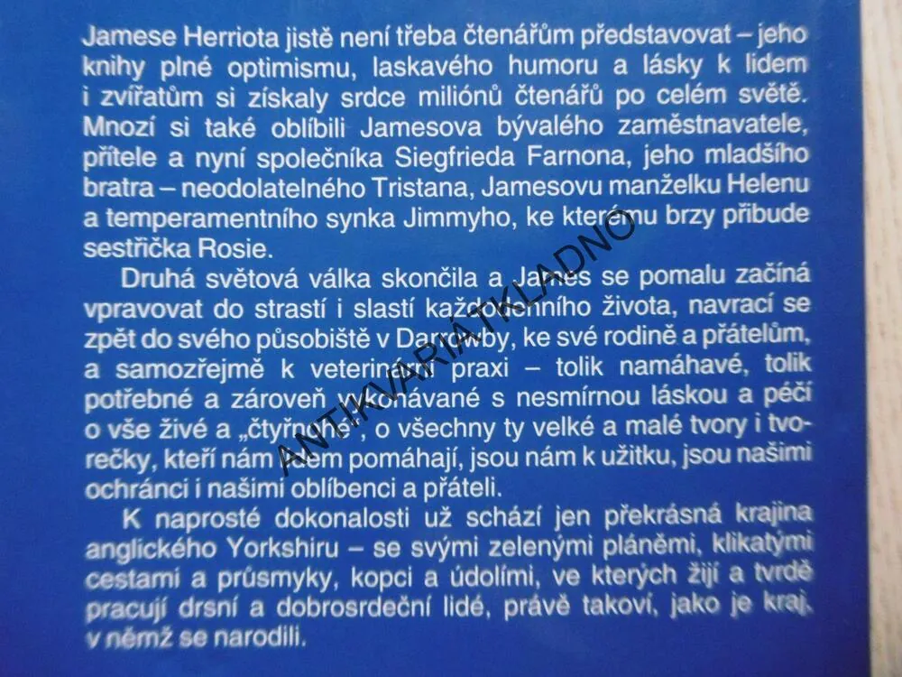 ZVĚROLÉKAŘ V JEDNOM KOLE, JAMES HERRIOT, **an