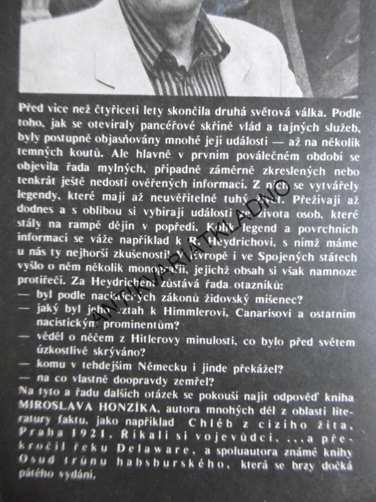 ZA HEYDRICHEM OTAZNÍK, MIROSLAV HONZÍK, **an