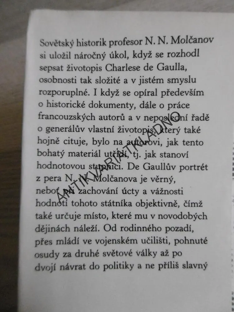 GENERÁL DE GAULLE, N. N. MOLČANOV, **an
