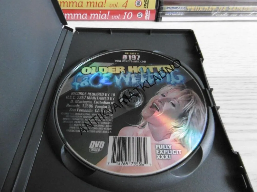 OLDER HOTTIE FACE WETTING, 6 HOD., DVD FILM