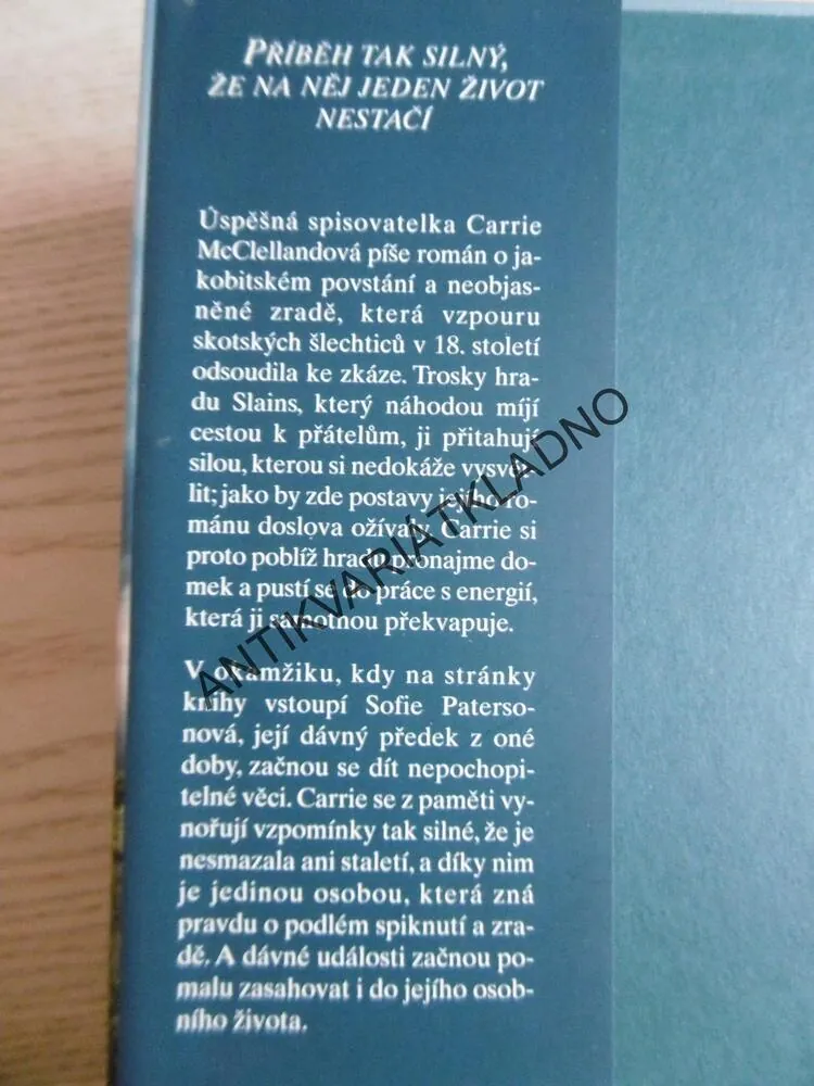 ZIMNÍ MOŘE, SUSANNA KEARSLEYOVÁ, **an
