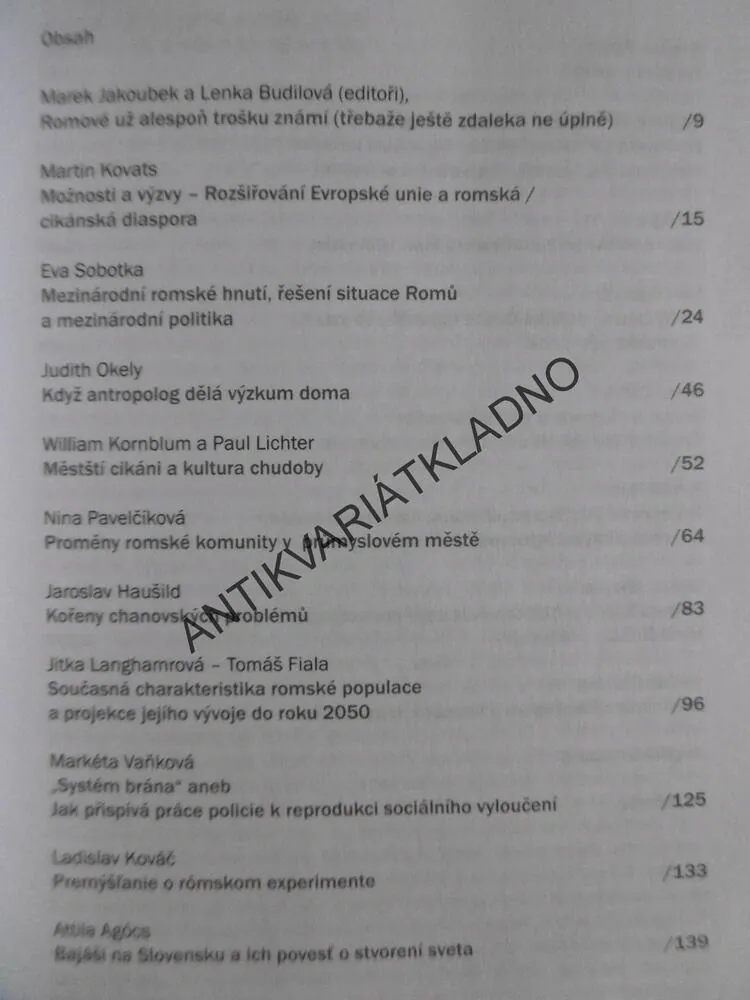 ROMOVÉ A CIKÁNI, NEZNÁMÍ I ZNÁMÍ, MAREK JAKOUBEK A LENKA BUDILOVÁ, **an
