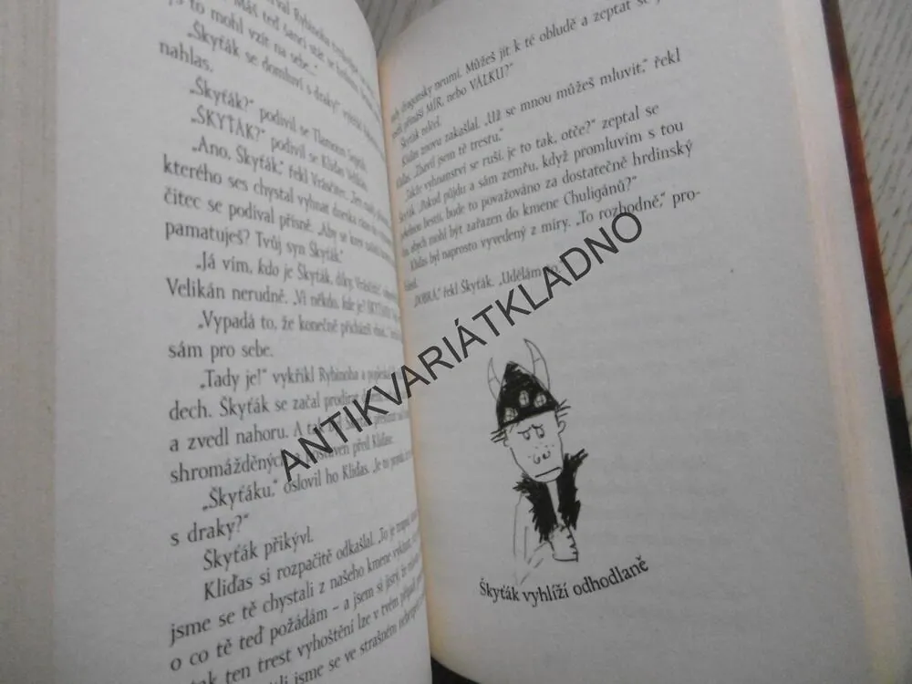 JAK VYCVIČIT DRAKA, CRESSIDA COWELLOVÁ, **an