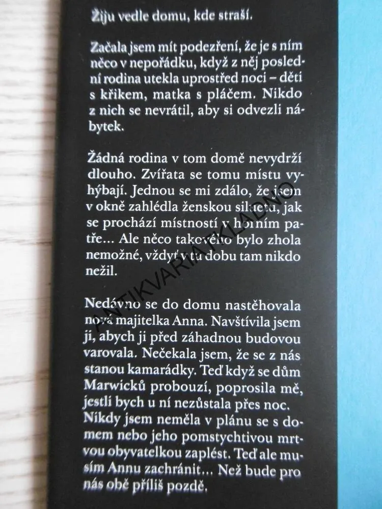 ZÁHADA DOMU MARWICKŮ, DARCY COATES, **an