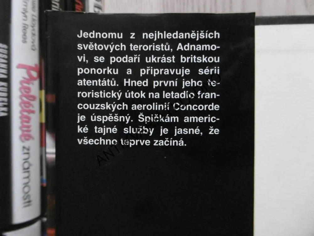 HMS NEVIDITELNÝ, PATRICK ROBINSON, **an