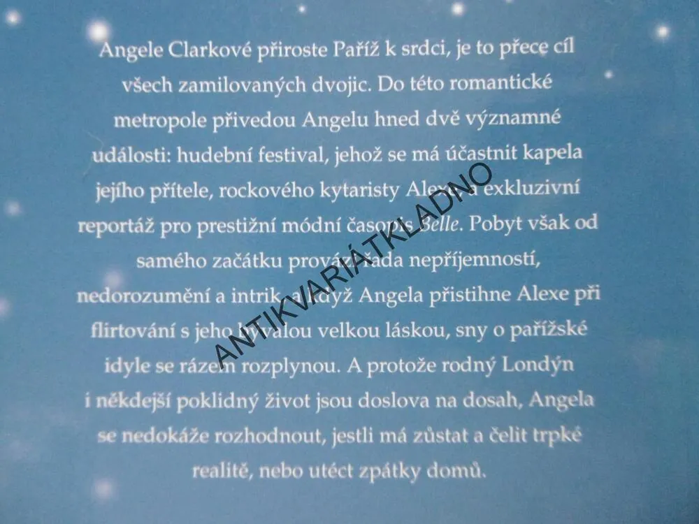 ZBOŽŇUJU PAŘÍŽ, LINDSEY KELKOVÁ, **an