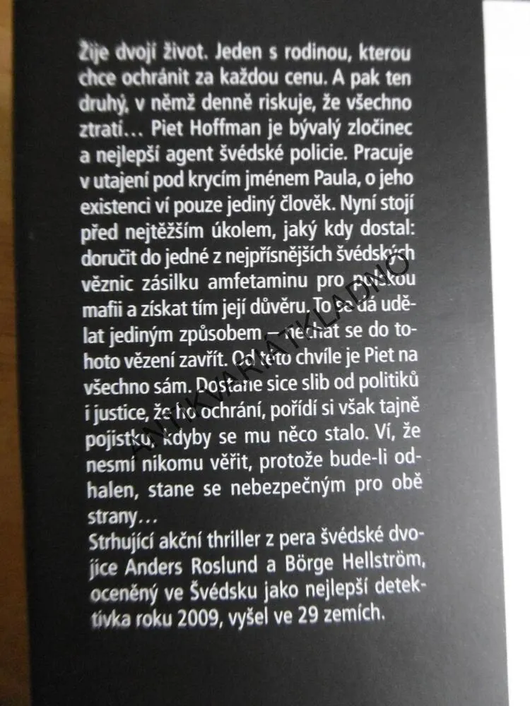 TŘI VTEŘINY,ROSLUND, HELLSTRÖM, **an