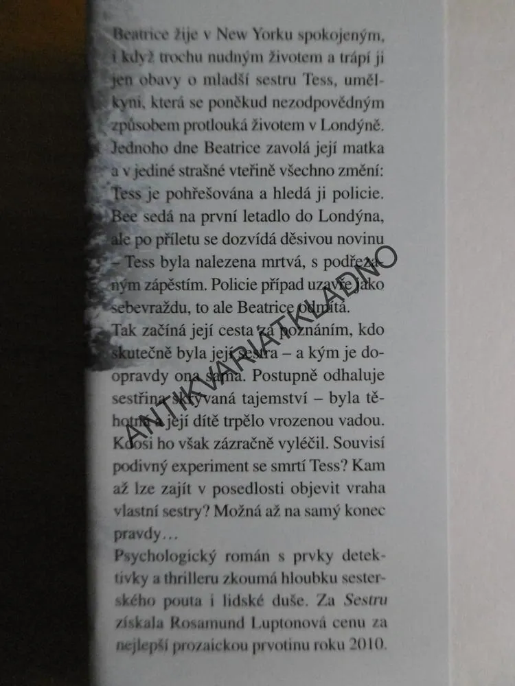 SESTRA, ROSAMUND LUPTONOVÁ, **an