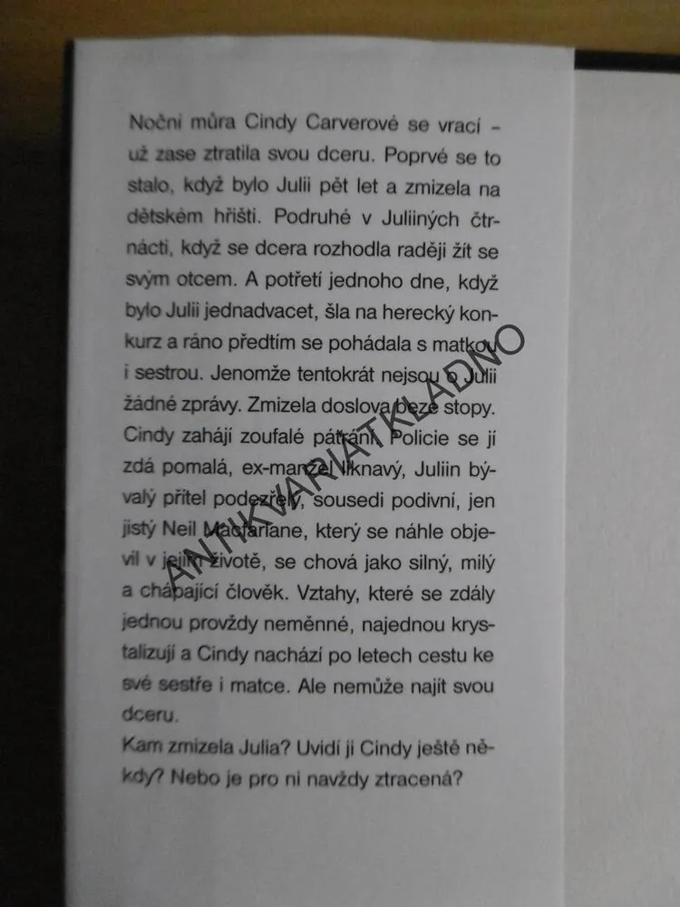 ZTRACENÁ, JOY FIELDINGOVÁ, **an