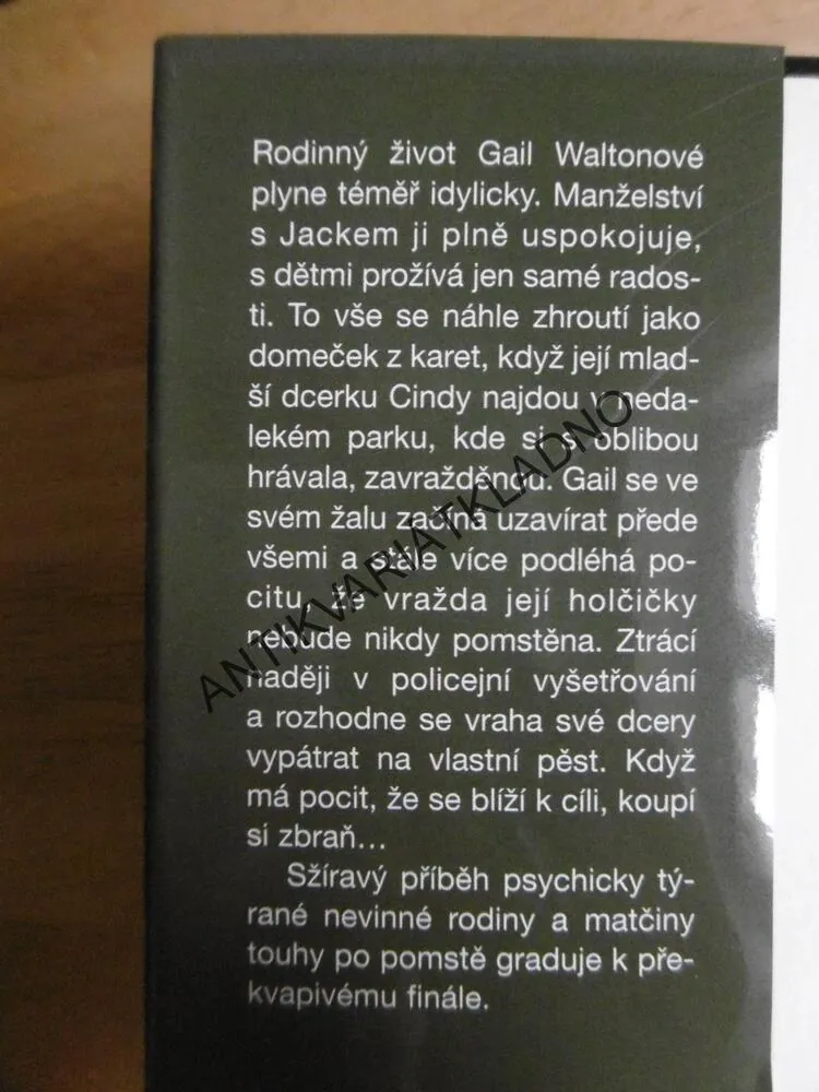 TREST ŽIVOTA, JOY FIELDINGOVÁ