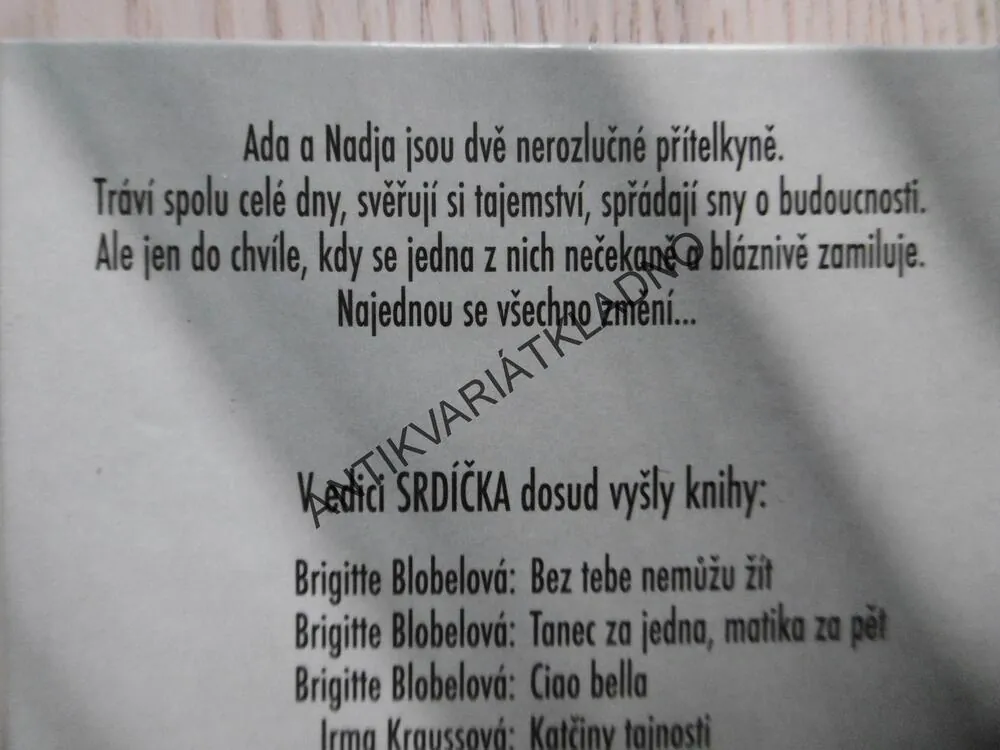 A VŠECHNO JE JINAK, BRIGITTE BLOBELOVÁ, **an