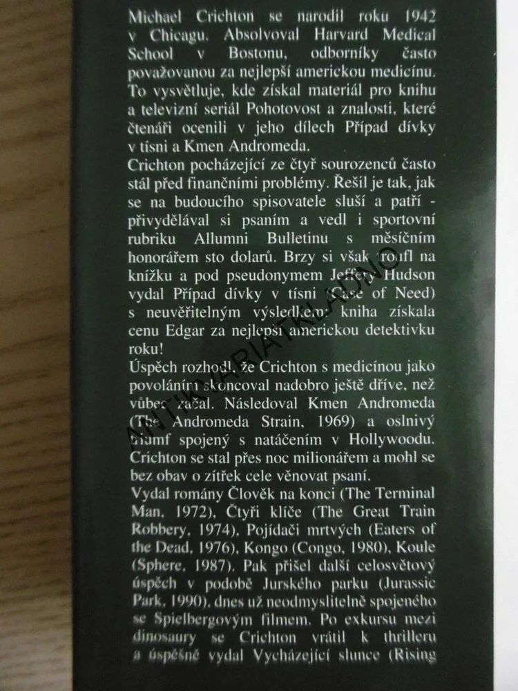 POHOTOVOST, MICHAEL CRICHTON, **an