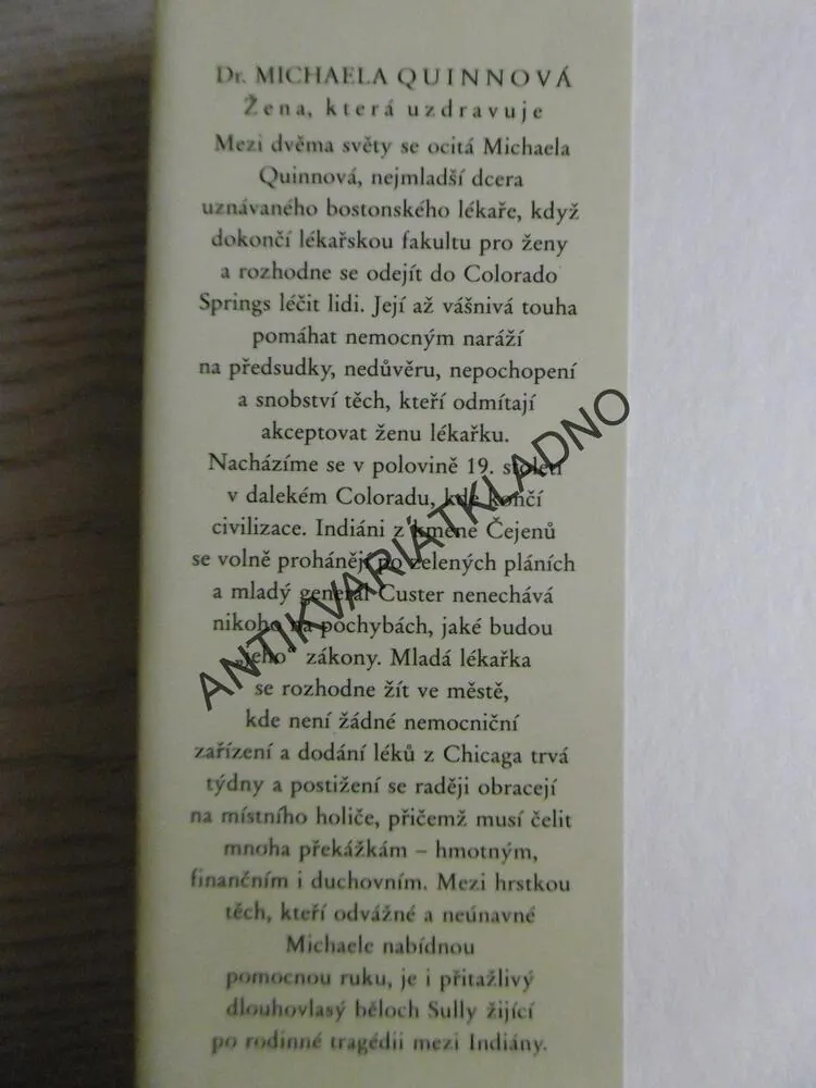 MEZI DVĚMA SVĚTY, DR. QUINNOVÁ, DOROTHY LAUDANOVÁ, **an