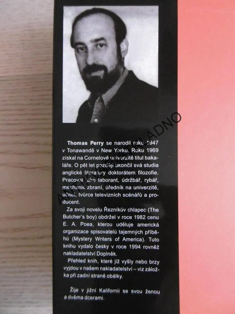 KRVAVÉ PENÍZE, THOMAS PERRY, **an