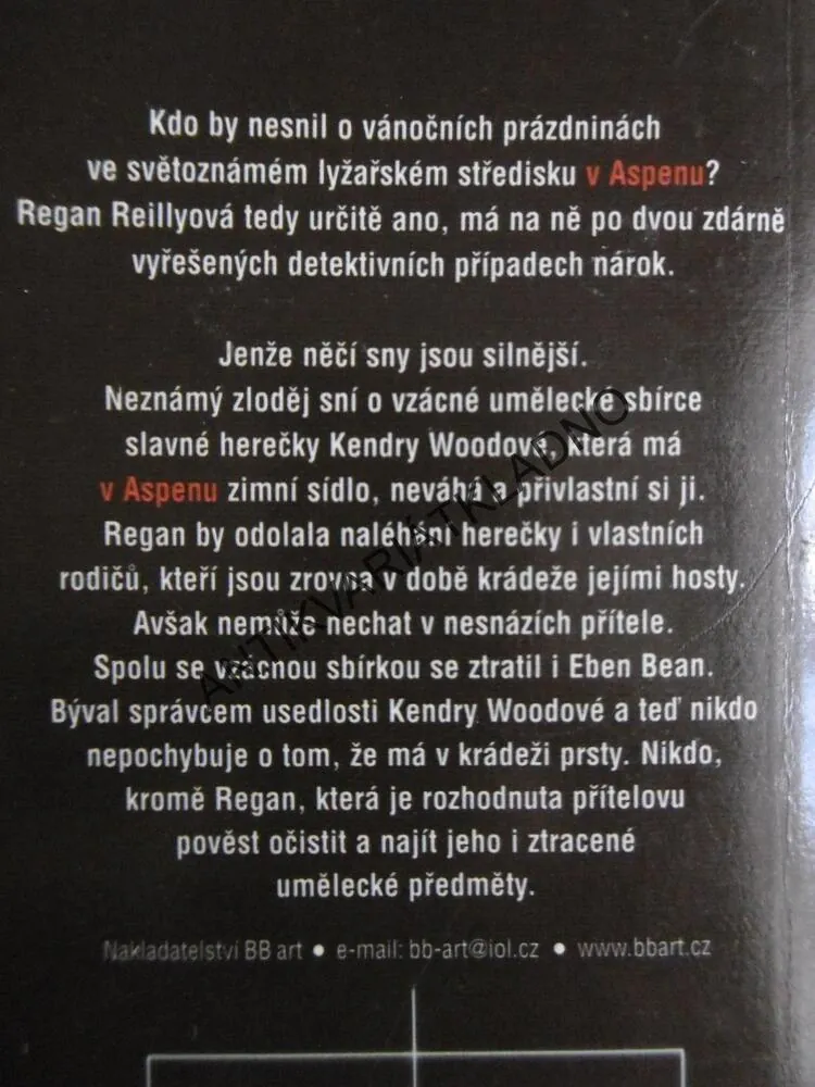 VÁNOCE V ASPENU, CAROL HIGGINS CLARKOVÁ, **an
