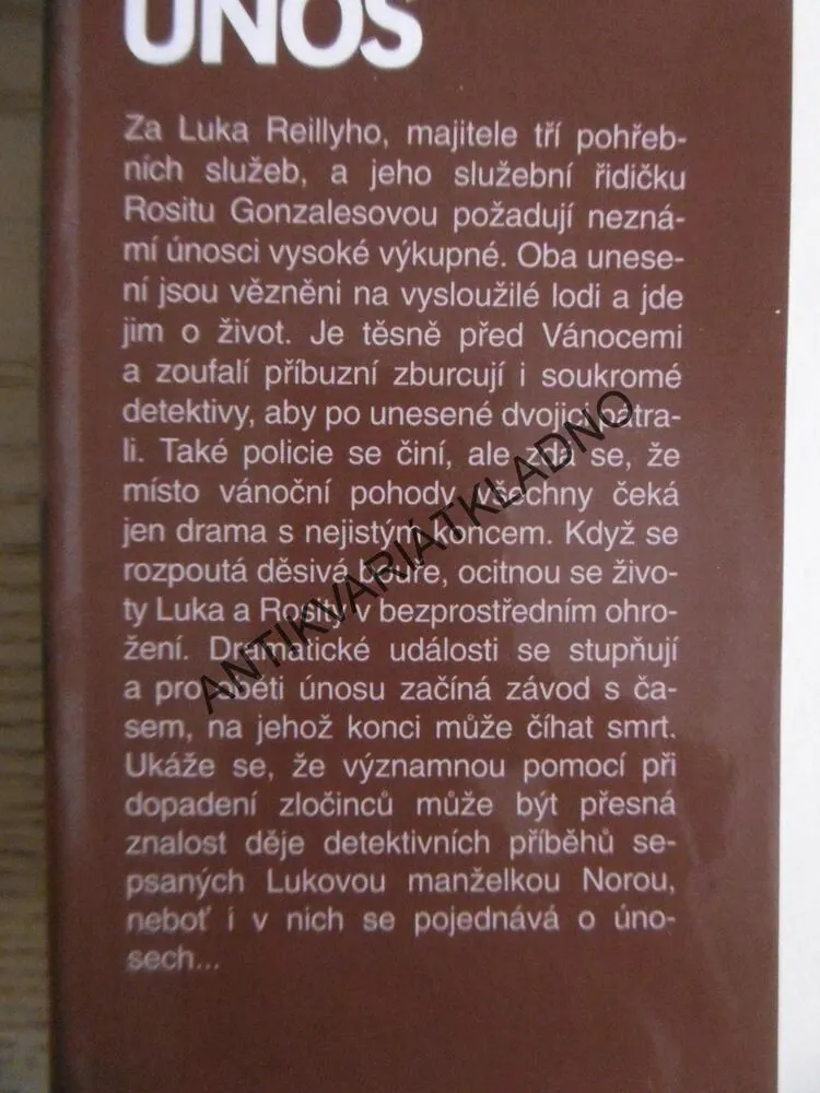 ÚNOS, CAROL HIGGINS CLARKOVÁ, MARY HIGGINS CLARKOVÁ, **an