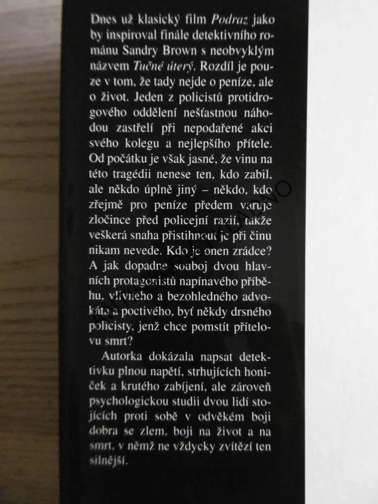 TUČNÉ ÚTERÝ, SANDRA BROWN, **an