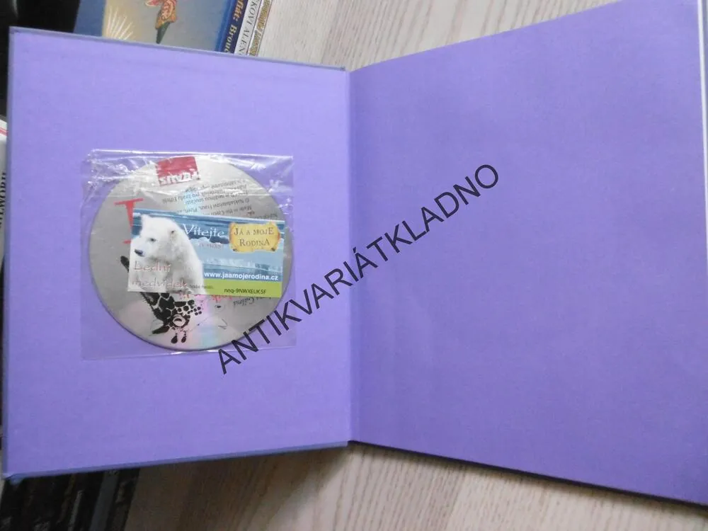 LEDNÍ MEDVÍDEK, JÁ A MOJE RODINA, **an