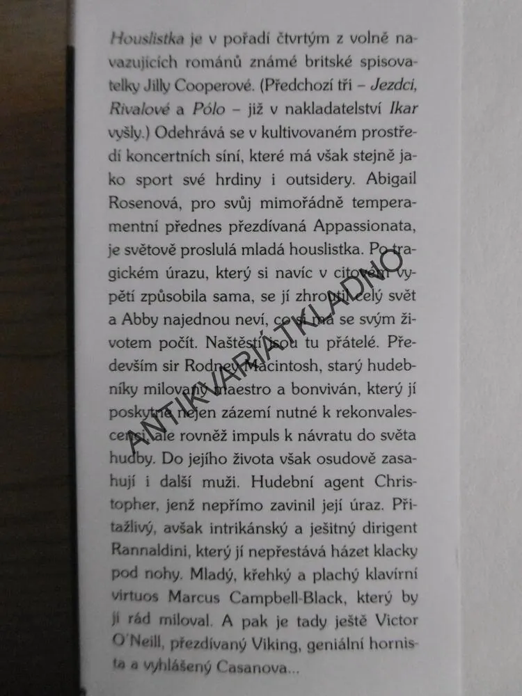 HOUSLISTKA, JILLY COOPEROVÁ, **an