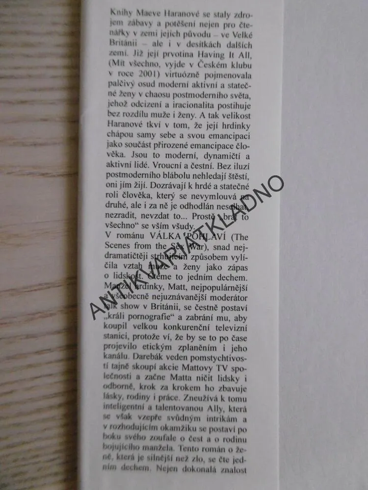 VÁLKA POHLAVÍ, MAEVE HARANOVÁ, **an