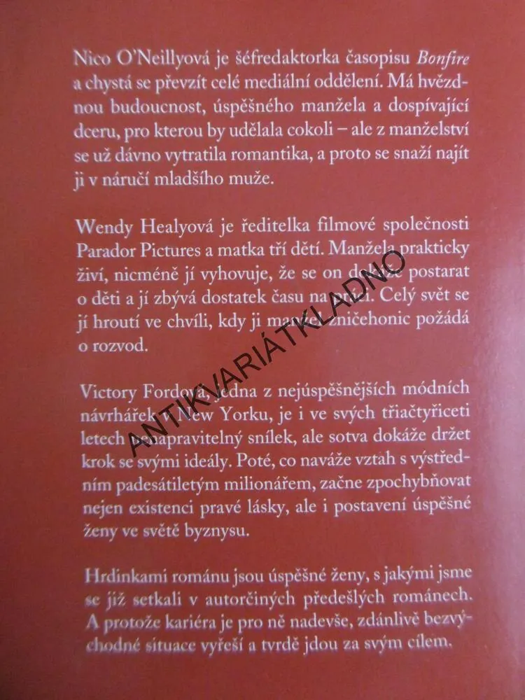 DŽUNGLE RTĚNEK, CANDANCE BUSHNELLOVÁ, **an
