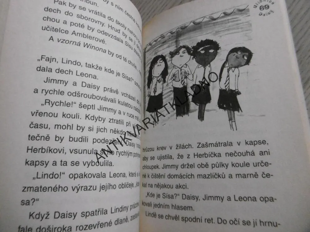 JEN POČKEJ, WINONO!, JENNY OLDFIELDOVÁ, **an