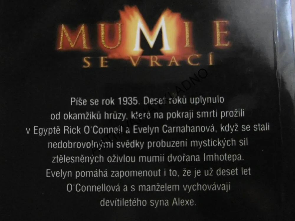 MUMIE SE VRACÍ, MAX ALLAN COLLINS, **an