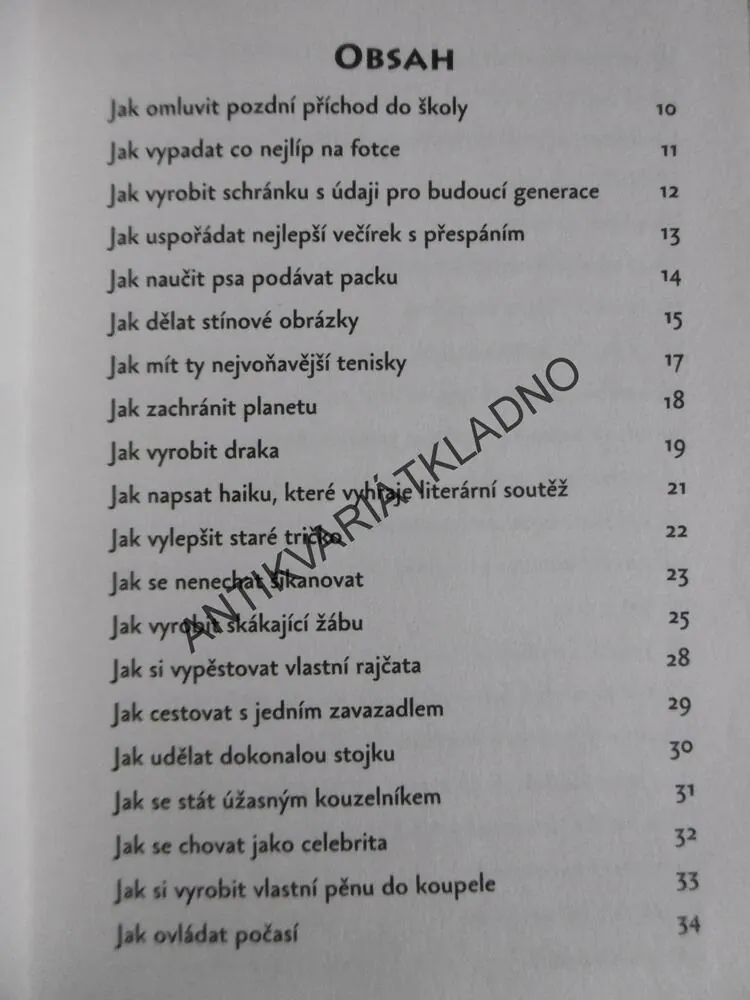 KNIHA PRO SPRÁVNÉ HOLKY, **an