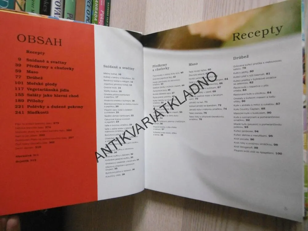 CHUTNOU STRAVOU PROTI VYSOKÉMU TLAKU, **an