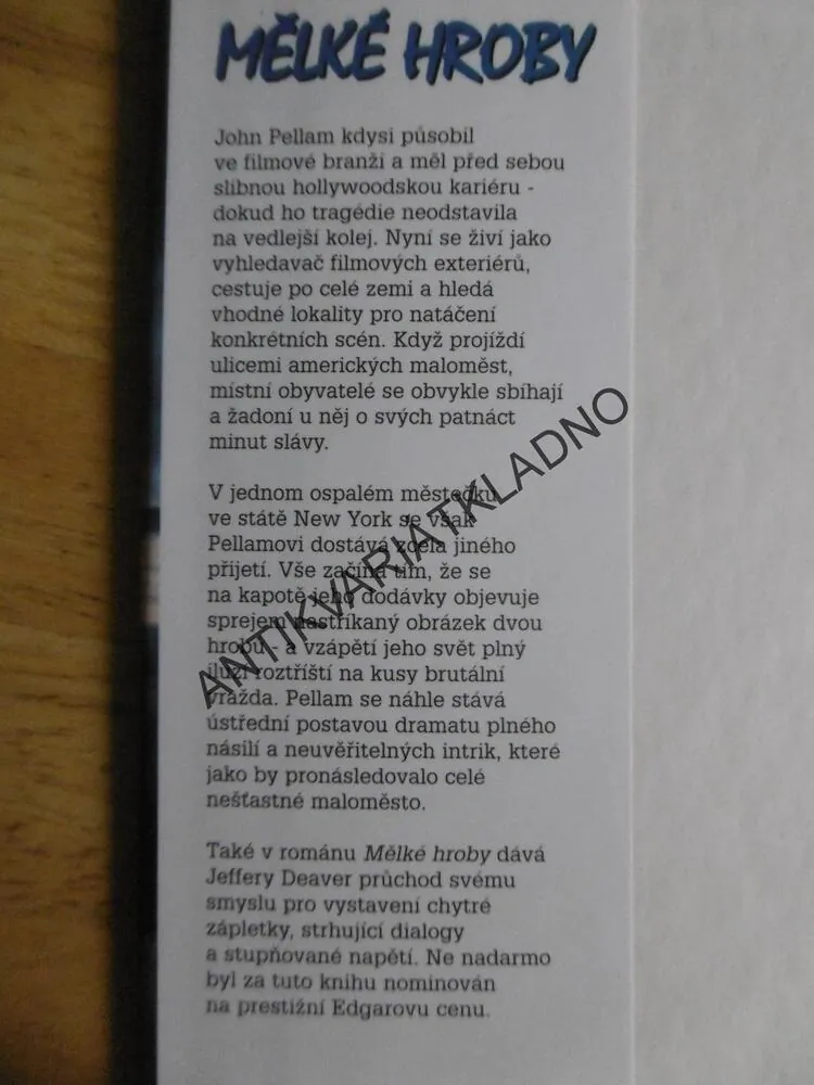 MĚLKÉ HROBY, JEFFERY DEAVER, **an