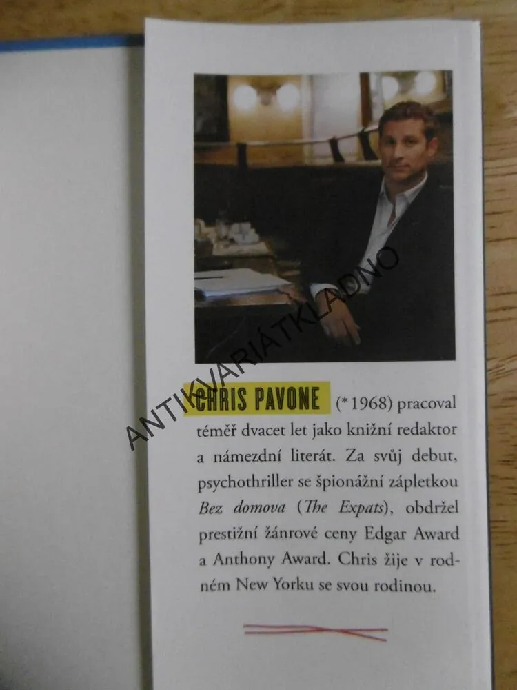 NEHODA, CHRIS PAVONE, BESTSELLER, **an