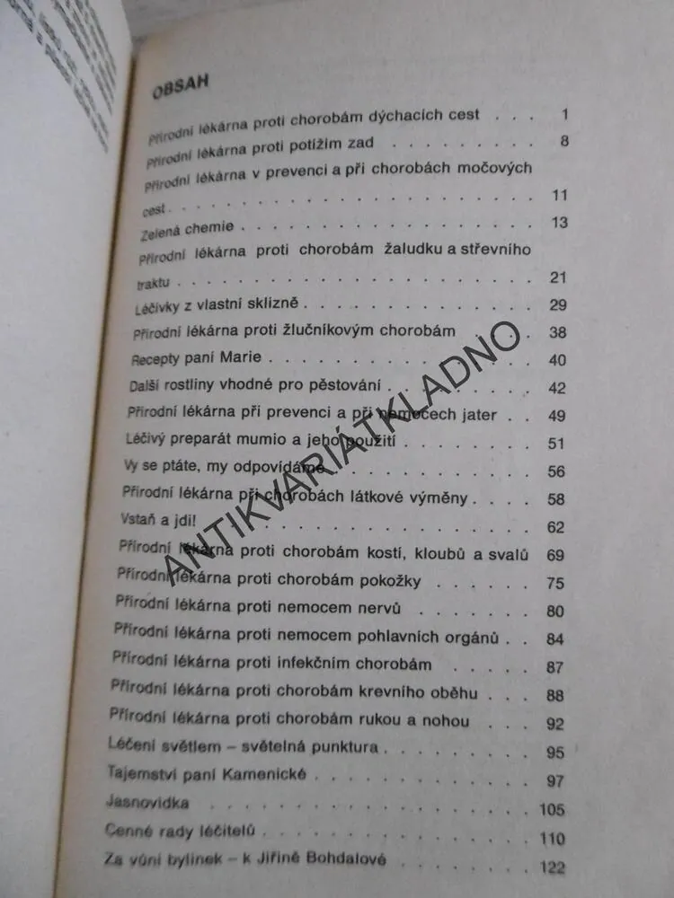 MOUDROSTI LIDOVÝCH LÉČITELŮ, **an