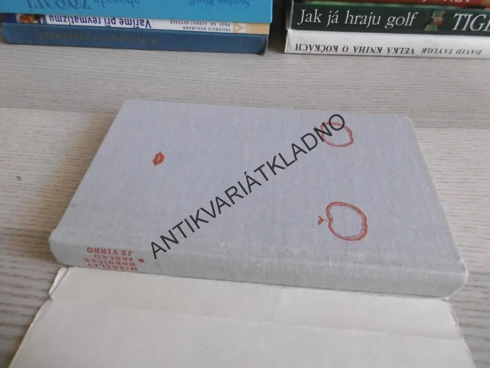 JABLKO JE VINNO, MIROSLAV HORNÍČEK, **an