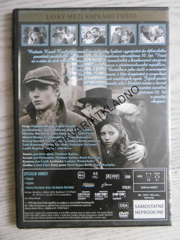 LÁSKY MEZI KAPKAMI DEŠTĚ, DVD FILM