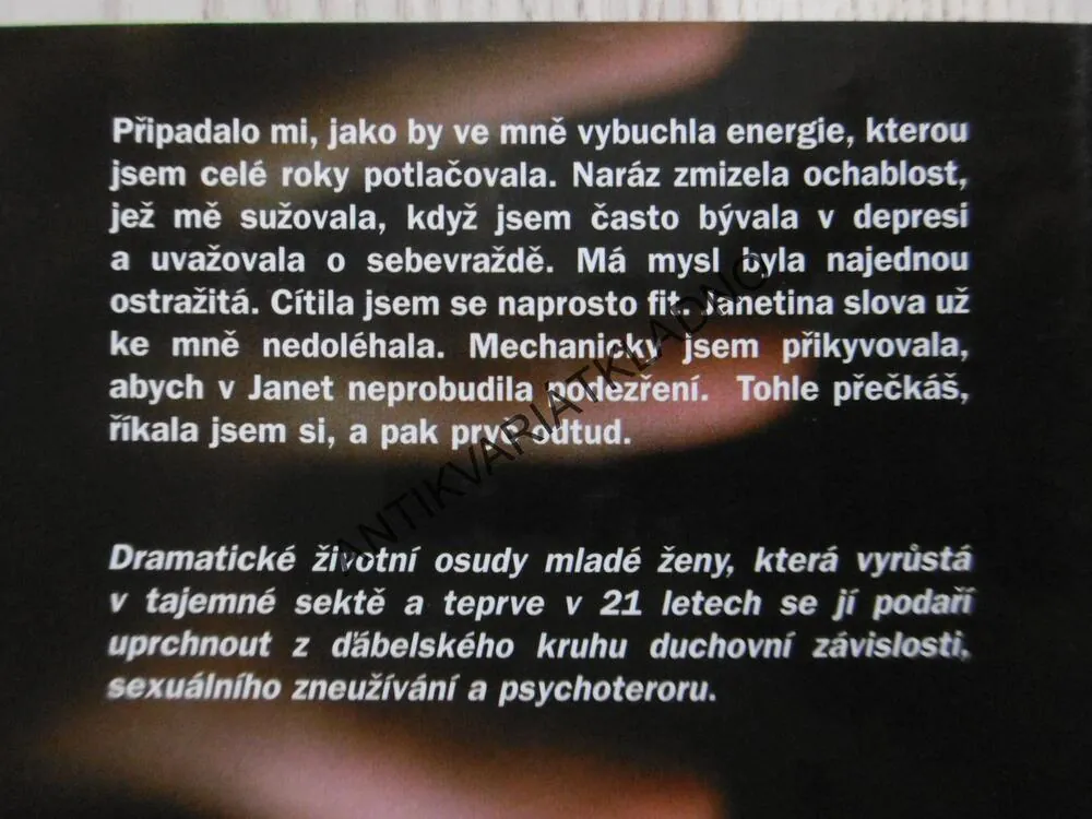 MOJE DĚTSTVÍ V SEKTĚ, LEA SASKIA LAASNEROVÁ, **an