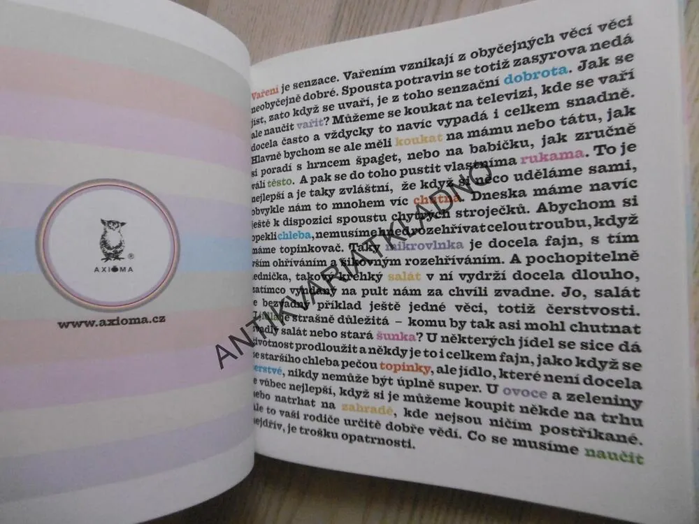 MALÍ KUCHAŘI, JITKA RÁKOSNÍKOVÁ, **an