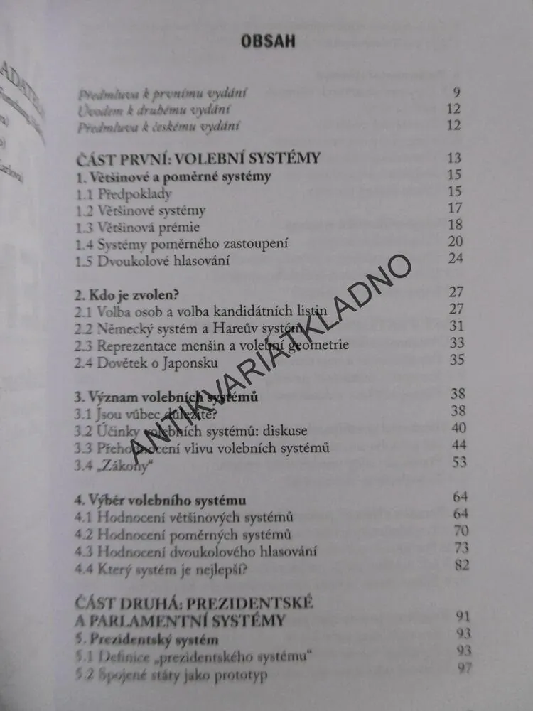 SROVNÁVACÍ ÚSTAVNÍ INŽENÝRSTVÍ, GIOVANNI SARTORI, **an