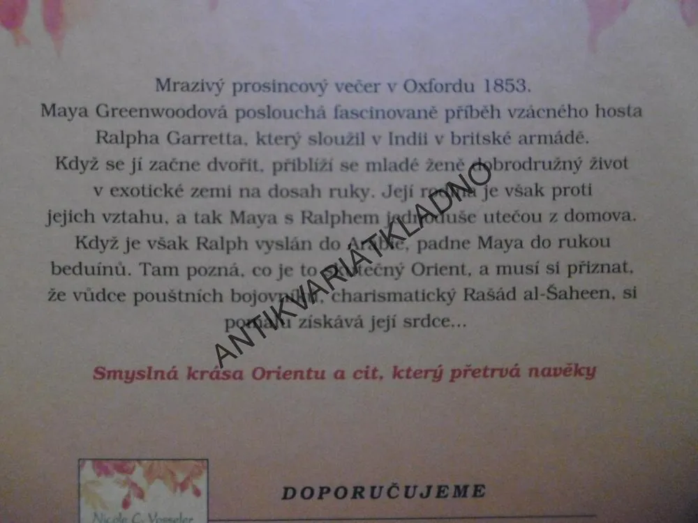 ŠAFRÁNOVÝ MĚSÍC, NICOLE C. VOSSELER, **an