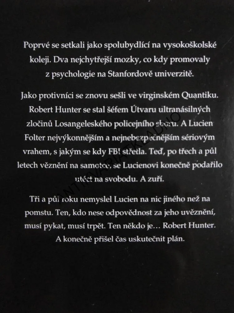 NENÁVIST, CHRIS CARTER, **an