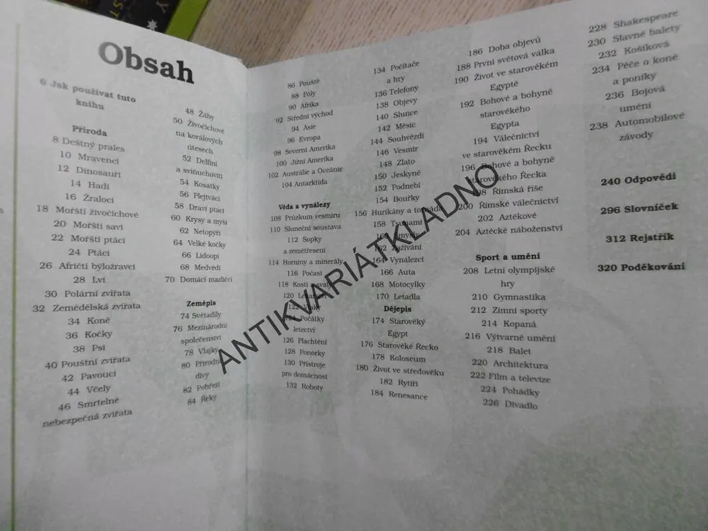 CHYTRÁ KNIHA OTÁZEK A ODPOVĚDÍ, **an